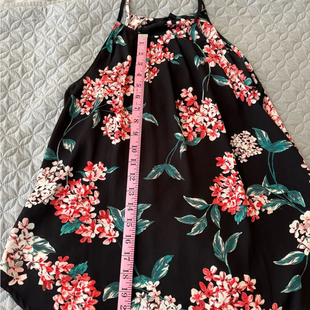 MIX BY 41 HAWTHORN
Millee Pleated Halter Blouse - Picture 7 of 7